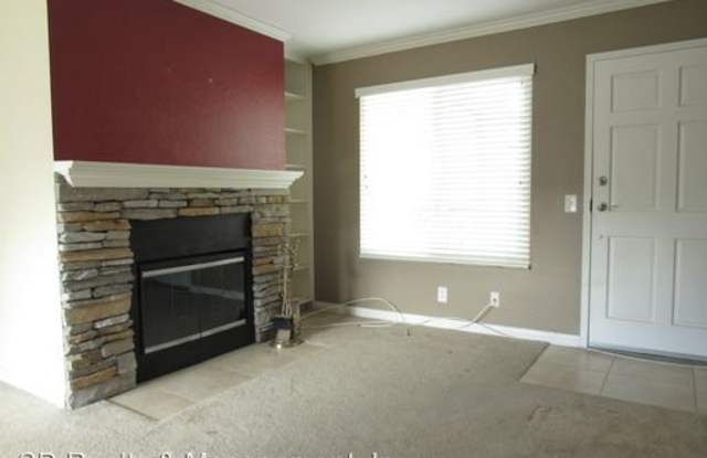 3745 Villa Terrace #6 Gallery 3