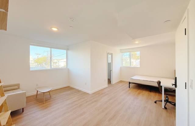 2642 Brighton Avenue - Co-Living Gallery 4