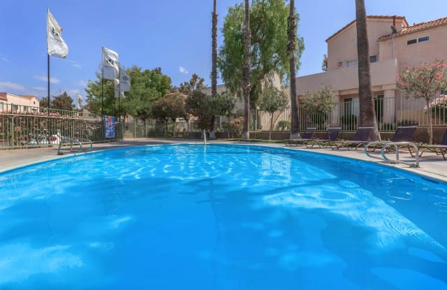 Riverpark apartment homes Gallery 3
