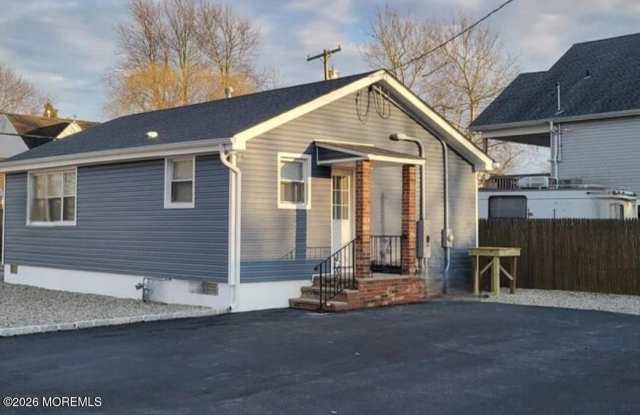 700 Anglesea Avenue photos photos