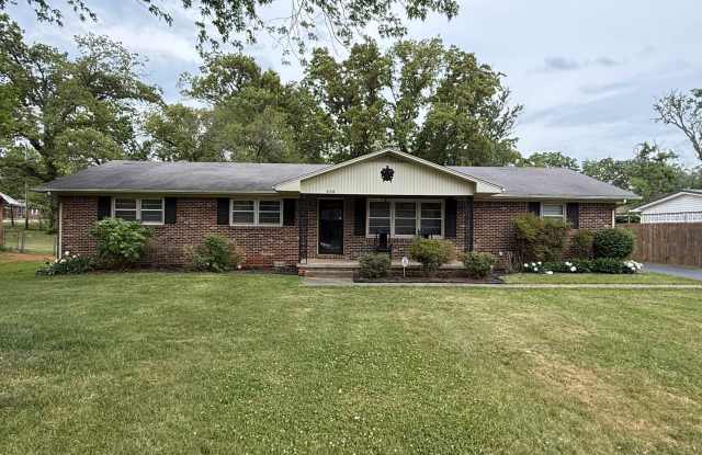 3-Bedroom Home with Spacious Yard, Storage Shed & Natural Light photos photos