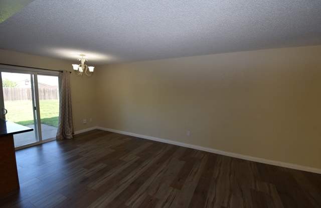 10219 Rockingham Drive Gallery 4