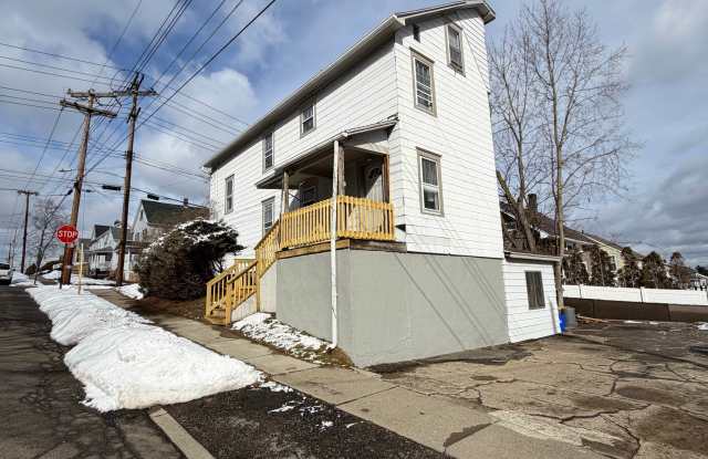 100 East Valley Street - 2 photos photos