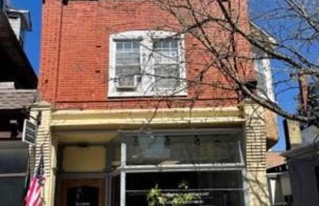 11 E BUTLER PIKE photos photos