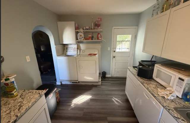 Available August 1st, 5 bedroom, 3 bathroom, Off Street Parking Included! Gallery 4