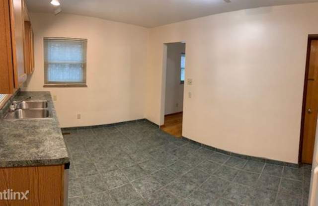 2822 Clifton Rd. Gallery 3