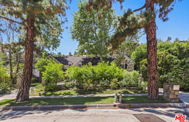 1245 COLDWATER CANYON Drive Gallery 3