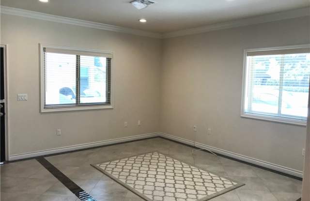 5404 N Delta Street Gallery 2