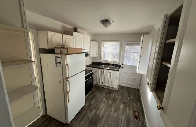 Charming 3-Bedroom Single Family Home – Modern Upgrades  Prime Location! photos photos