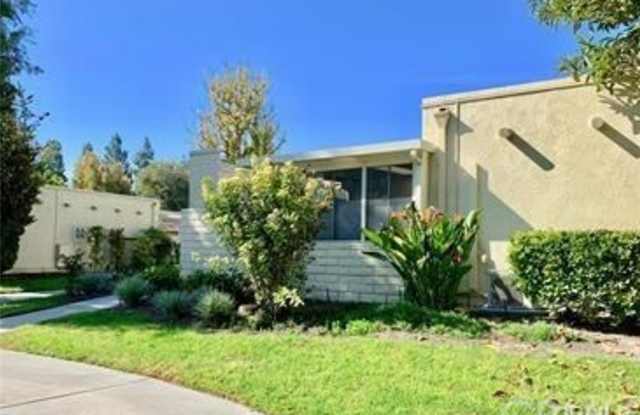 2375 Via Mariposa W Gallery 2