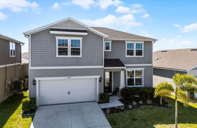 Luxury Living for Lease – 5BR Home with Office, Loft  Private Backyard photos photos