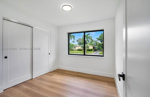 1700 SW 71st Ct Gallery 4