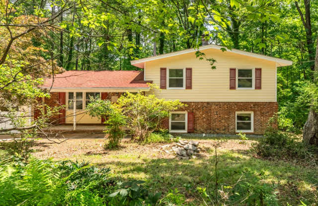 Nestled in Colonial Heights Neighborhood Chapel Hill photos photos