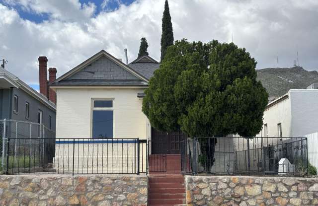 1931 Arizona Avenue Gallery 1