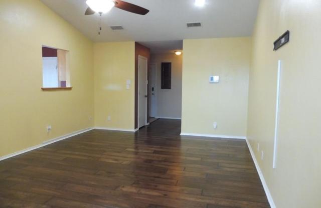 1217 Elmo Lane Gallery 3