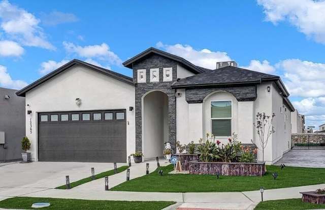 12365 Desert Wolf Avenue photos photos