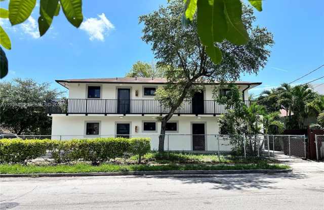 1278 SW 2nd St photos photos