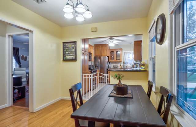 10708 Floral Dr Gallery 3