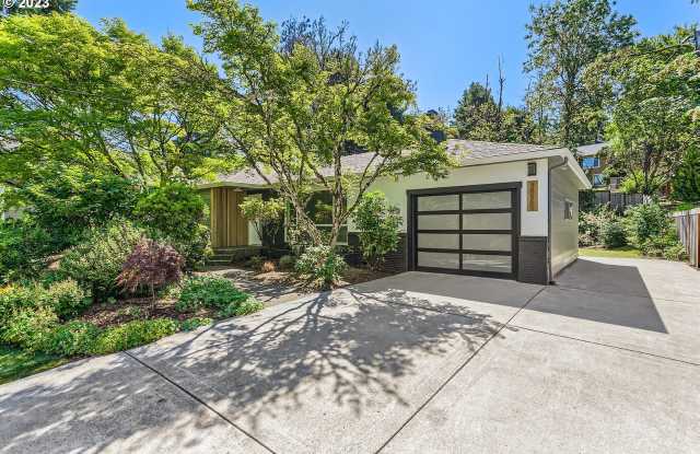 2020 Wembley Park Road - 2020 Wembley Park Road, Lake Oswego, OR 97034