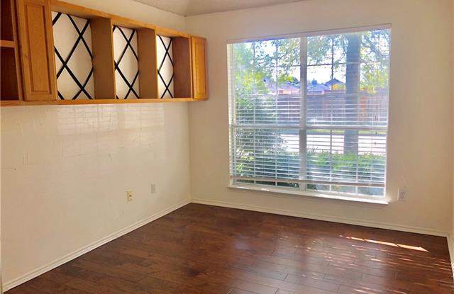 3905 Pinetree Drive Gallery 4