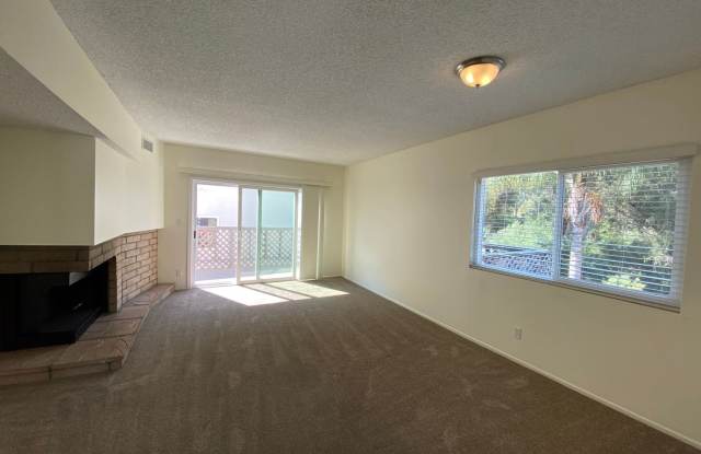 3753 Portofino Way Unit B Gallery 2