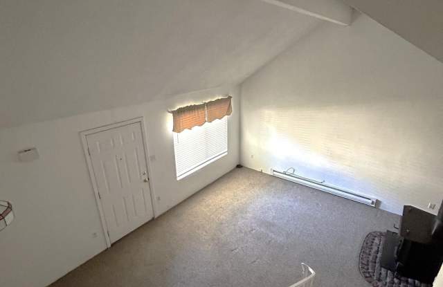 1706 London Circle Gallery 4