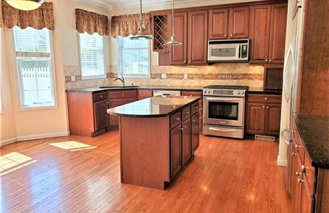 86 Legacy Circle Gallery 3
