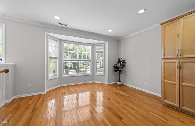 6809 Middleboro Drive Gallery 4