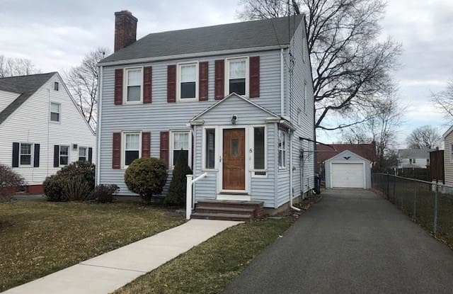 8 Stillman Road - 8 Stillman Road, Wethersfield, CT 06109