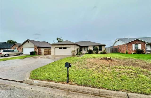 2311 W Willow Street photos photos