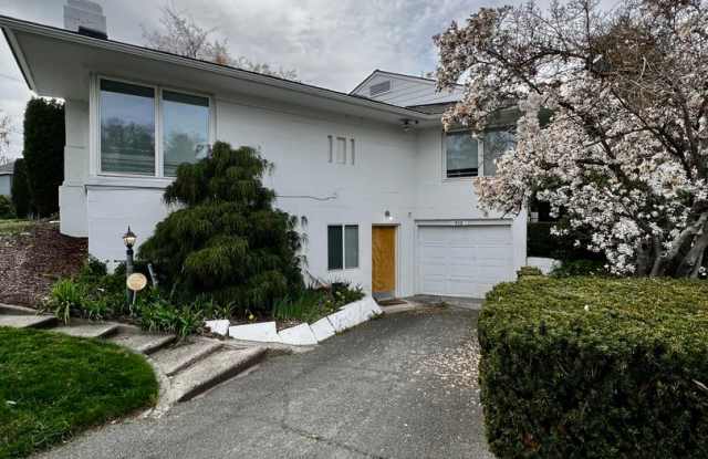 Non-Refundable & Security Deposit Total: $3000.00 photos photos