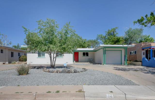 324 Chula Vista Place NE Gallery 1