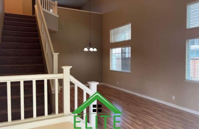 **Welcome to 3-bed and 3-bath house located in Brentwood.** Gallery 4