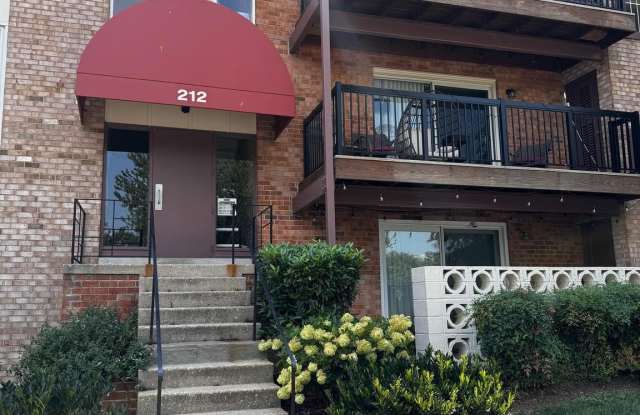 212 LOCUST Street SE Gallery 2