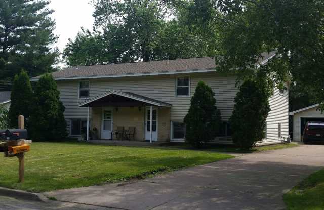 3 Bedroom Duplex - 1733 24th Avenue South, Wisconsin Rapids, WI 54495