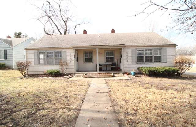 February FREE On This 1 Bedroom 1 Bath Duplex in Navy Hill Area in Olathe photos photos