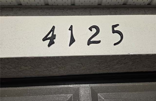 4125 NE 15th Place Gallery 2