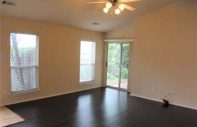 6520 Geneva Lane Gallery 4