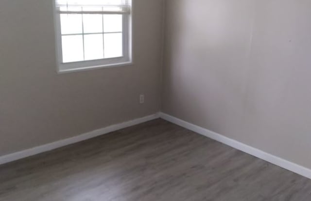 521 Kenwood C - 521 Kenwood Drive, Euclid, OH 44123