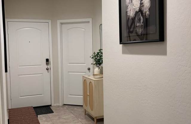 Great Price!! Away from the city noise and conjestion! Gallery 3