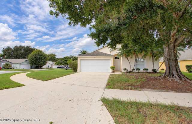890 Villa Drive Gallery 1