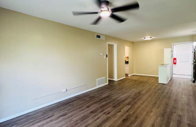 Tuscan Villas Apartments Gallery 1