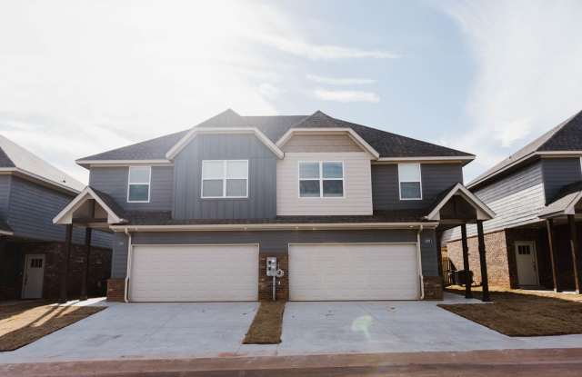 3 Bed 2 Bath 2 Car Garage Duplex In Edmond photos photos