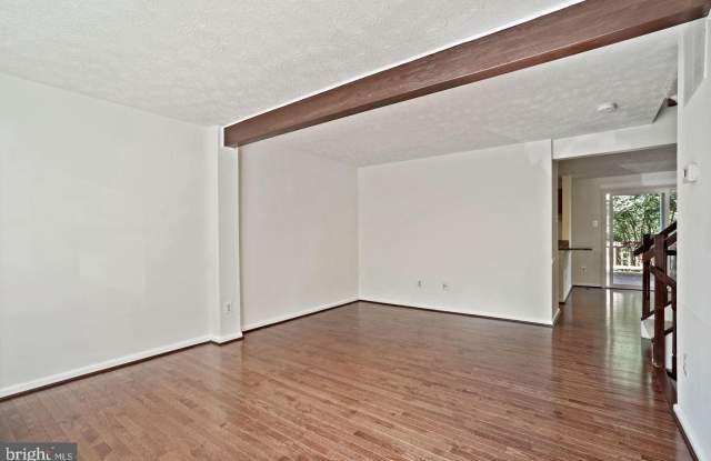 8078 DONEGAL LANE Gallery 2