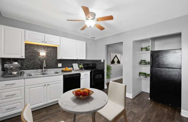 Beautiful Remodeled Apartments - includes washer/dryer Must See! photos photos