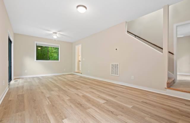 Price improvement! Charming updated single-family home in Carrboro - AVAILABLE NOW! Gallery 4