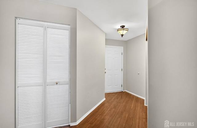 3252 Cypress Court Gallery 3