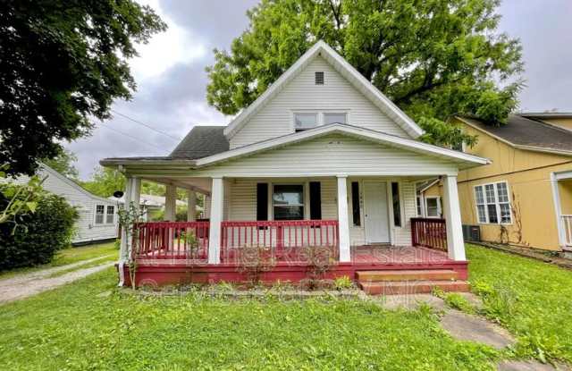 1440 E. McDaniel Gallery 1