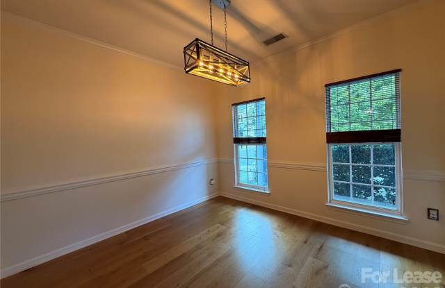 11911 Royal Castle Court Gallery 2