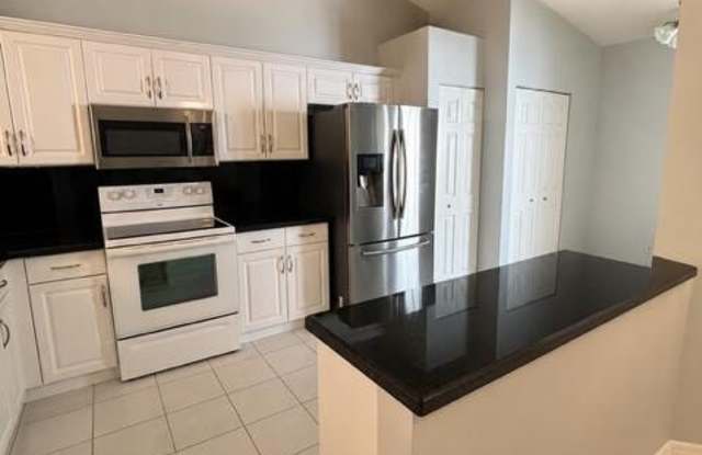 6098 Lake Hibiscus Drive Gallery 4